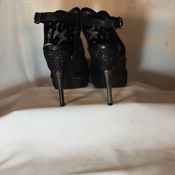 First Sight - Picture 4 of 6